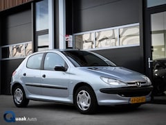 Peugeot 206 - 1.4 XR 5-Deurs | NW. DISTRIBUTIE | ELEK. RAMEN |