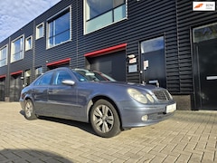 Mercedes-Benz E-klasse - 240 Avantgarde / PANO DAK / PDC / XENON / CRUISE CONTROL / NAVI