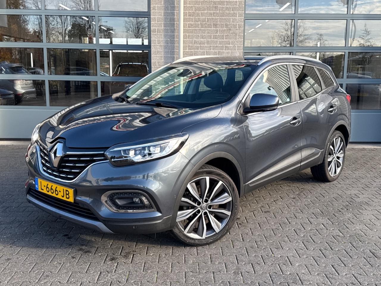 Renault Kadjar - 1.3 TCe Intens | TREKHAAK | CAMERA | LEER | - AutoWereld.nl