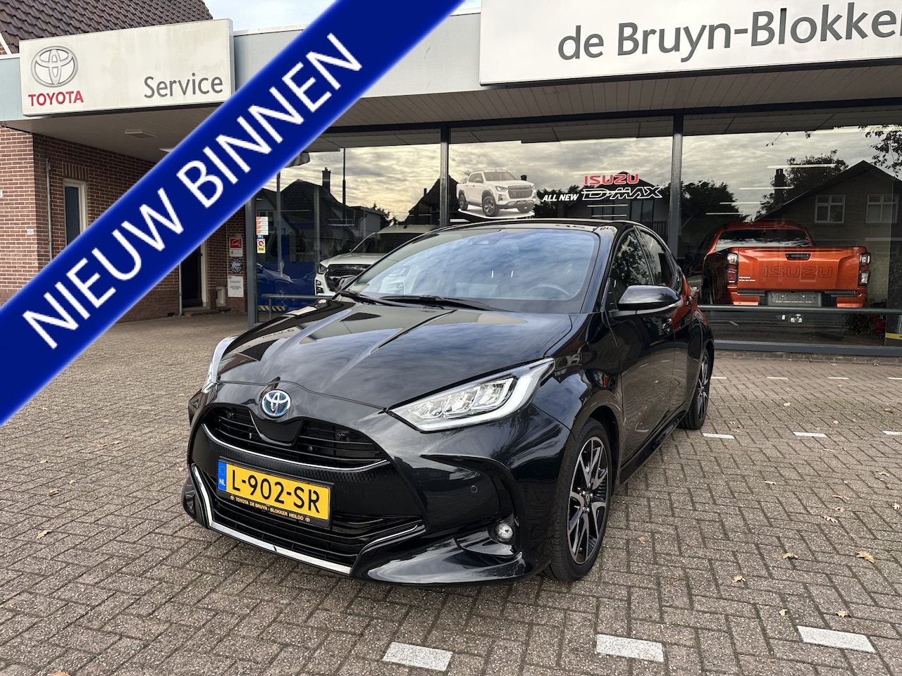Toyota Yaris - 1.5 Hybrid Executive Panoramadak / Navigatie / Stoel- en stuurverwarming / Parkeersensoren - AutoWereld.nl