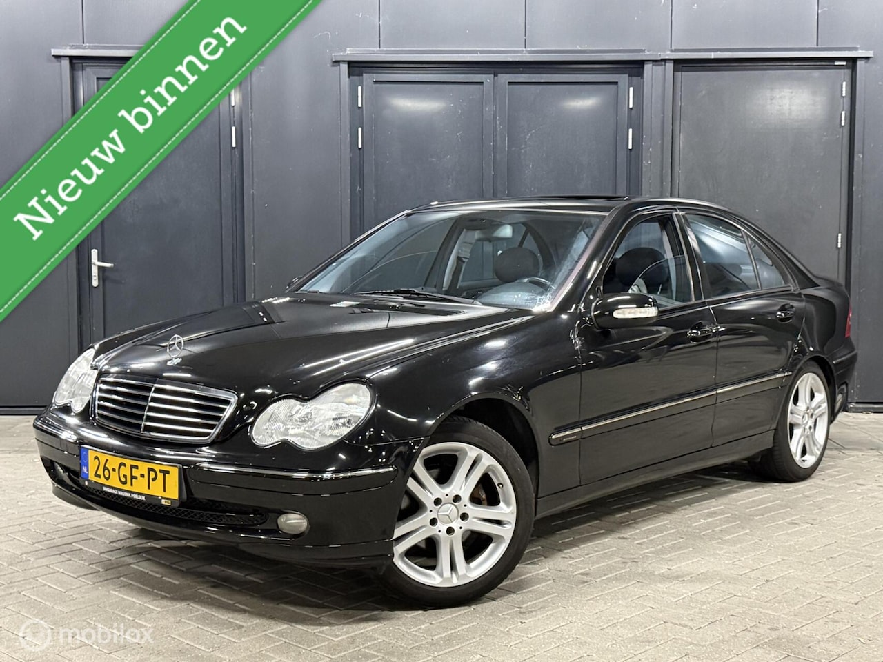 Mercedes-Benz C-klasse - 180 Elegance carplay, lage kilometerstand! - AutoWereld.nl