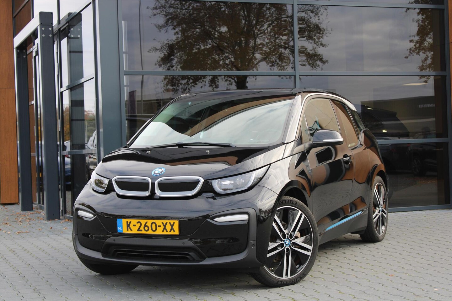 BMW i3 - 120Ah 42 kWh | Camera | Org. NL | Stoelverwarming - AutoWereld.nl