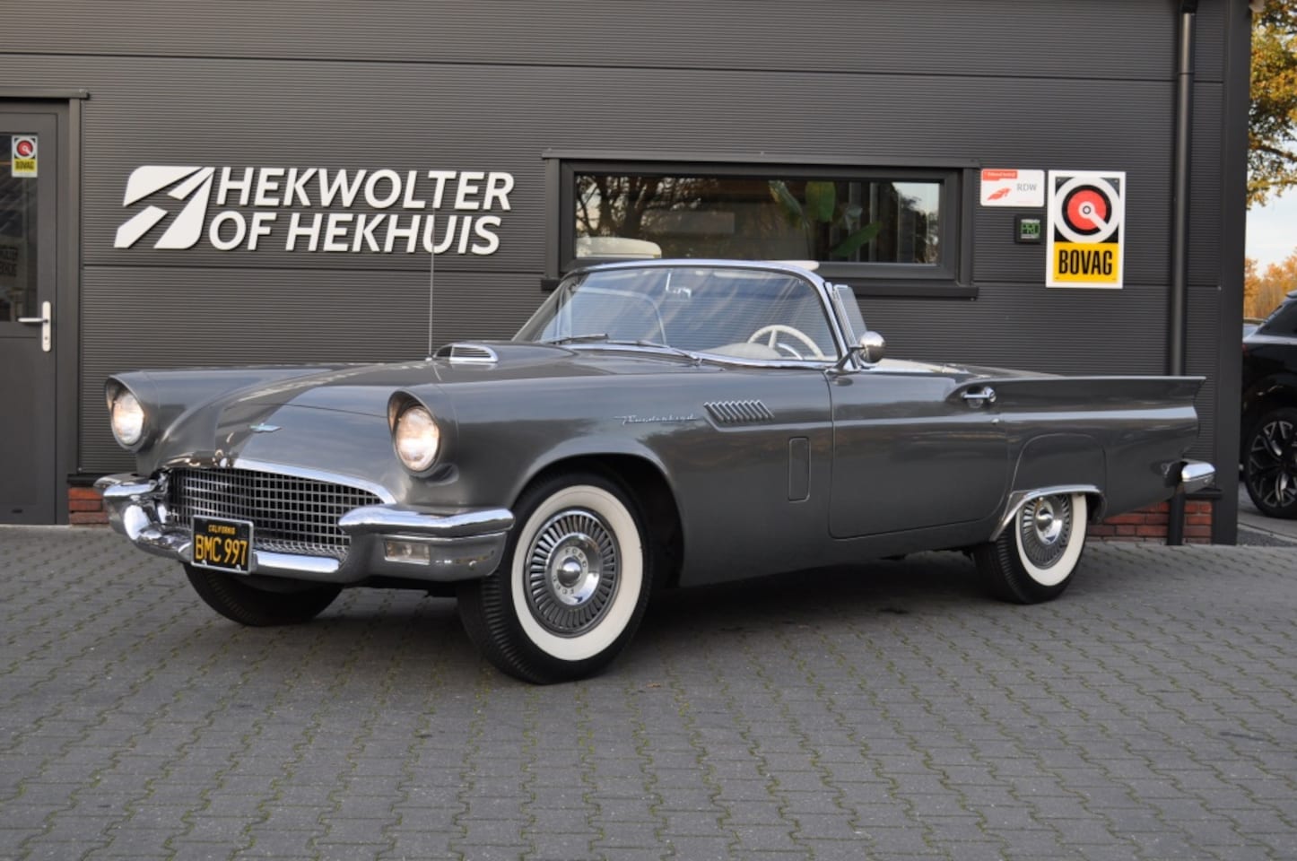 Ford Thunderbird - 1957 312CU V8 Automaat Cabrio | Hardtop | Gunmetal Grey - AutoWereld.nl