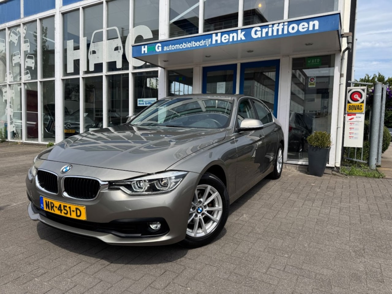 BMW 3-serie - 318i Centennial Executive I Navigatie I Sportstoel I Climate contr. - AutoWereld.nl