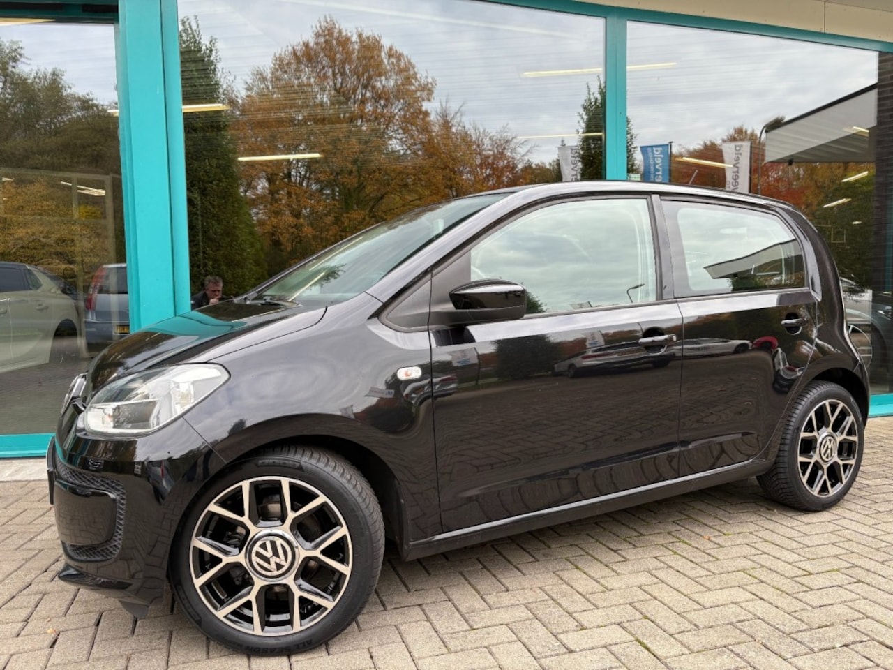 Volkswagen Up! - 1.0 MOVE UP! BMT Navi, Airco, 16Inch, Bluetooth, NAP - AutoWereld.nl