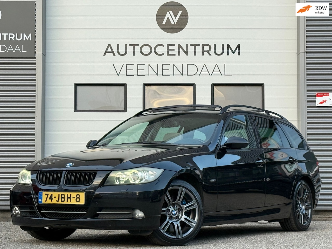 BMW 3-serie Touring - 330xi High Executive 272 PK PANO/LOGIC 7/TREKHAAK/FULL OPTIONS - AutoWereld.nl