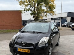 Toyota Yaris - 1.3 VVTi Comfort 2010 | 136.826 km | Zwart | Nette staat