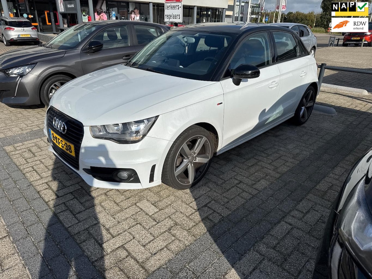 Audi A1 Sportback - 2011 * 1.2 TFSI * S-LINE * APK * 211.D KM * NAVI * AC * TOP AUTO - AutoWereld.nl