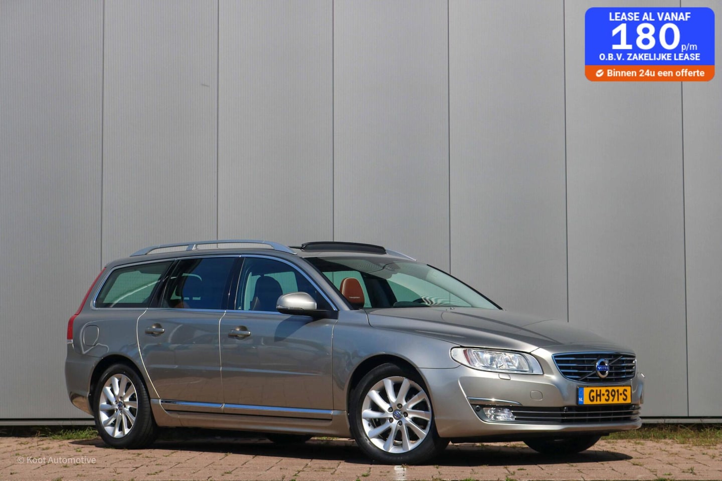 Volvo V70 - 1.6 D2 Summum Inscription | Dealer Onderhouden | Rijklaar | Pano | Stoelverwarming- en ver - AutoWereld.nl