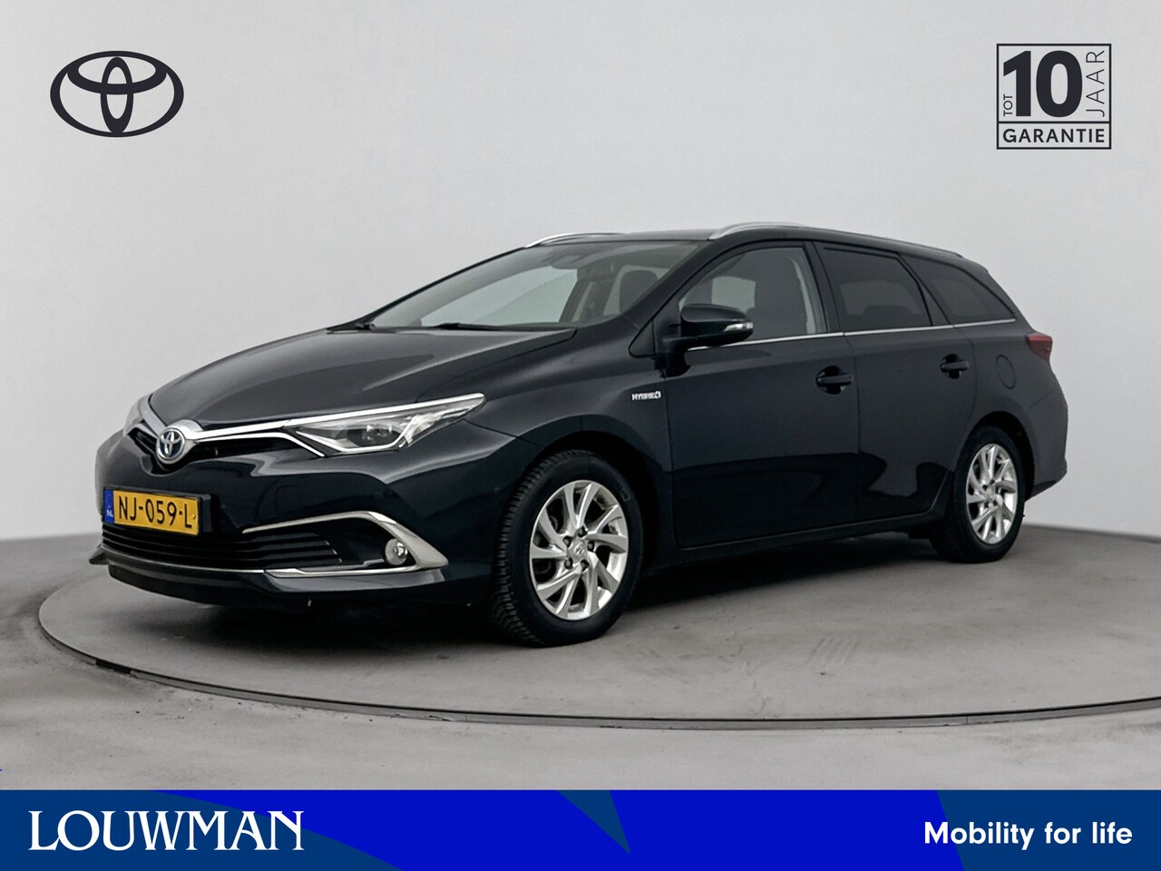 Toyota Auris Touring Sports - 1.8 Hybrid Lease pro | Navigatie | Parkeercamera | Panoramadak | Stoelverwarming | - AutoWereld.nl