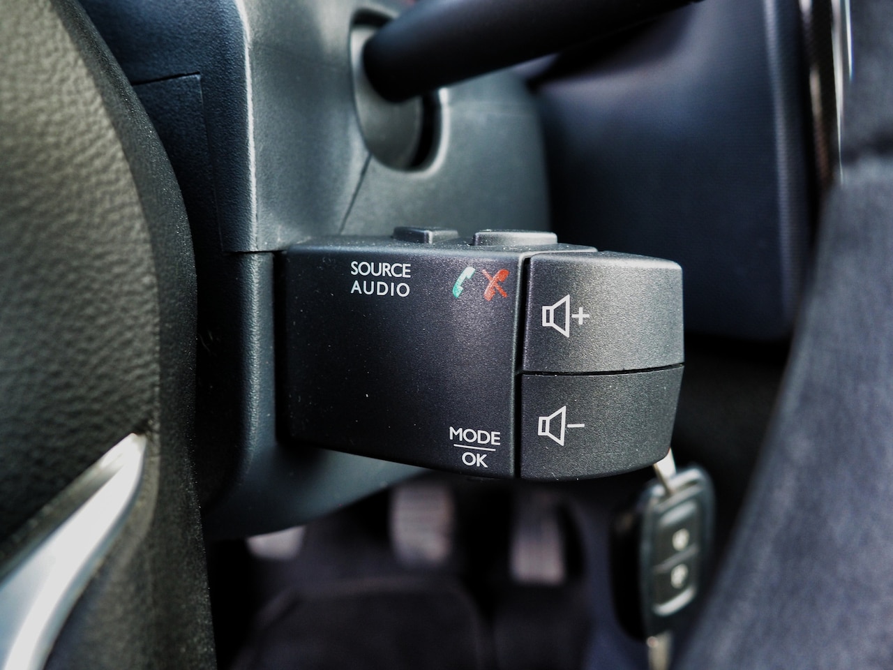 Dacia Sandero - 1.0 Sce Laureate NW MOTOR! AIRCO TREKH.