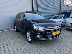 Volkswagen Tiguan - 1.4 TSI Sport&Style TREKHAAK/STOELVERWARMING/PANO