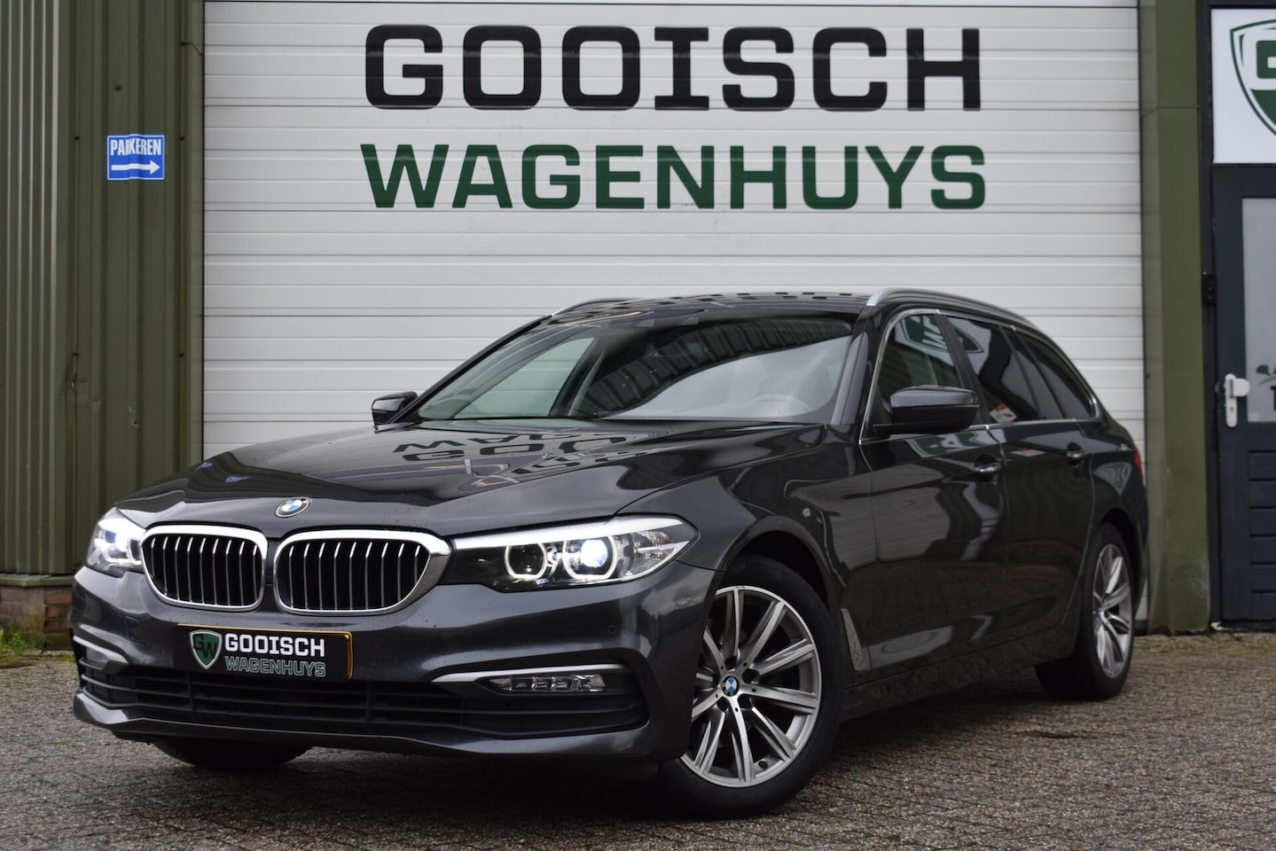 BMW 5-serie Touring - 520d Executive | Leder | Elektrische Stoelen | Cruise Control | - AutoWereld.nl