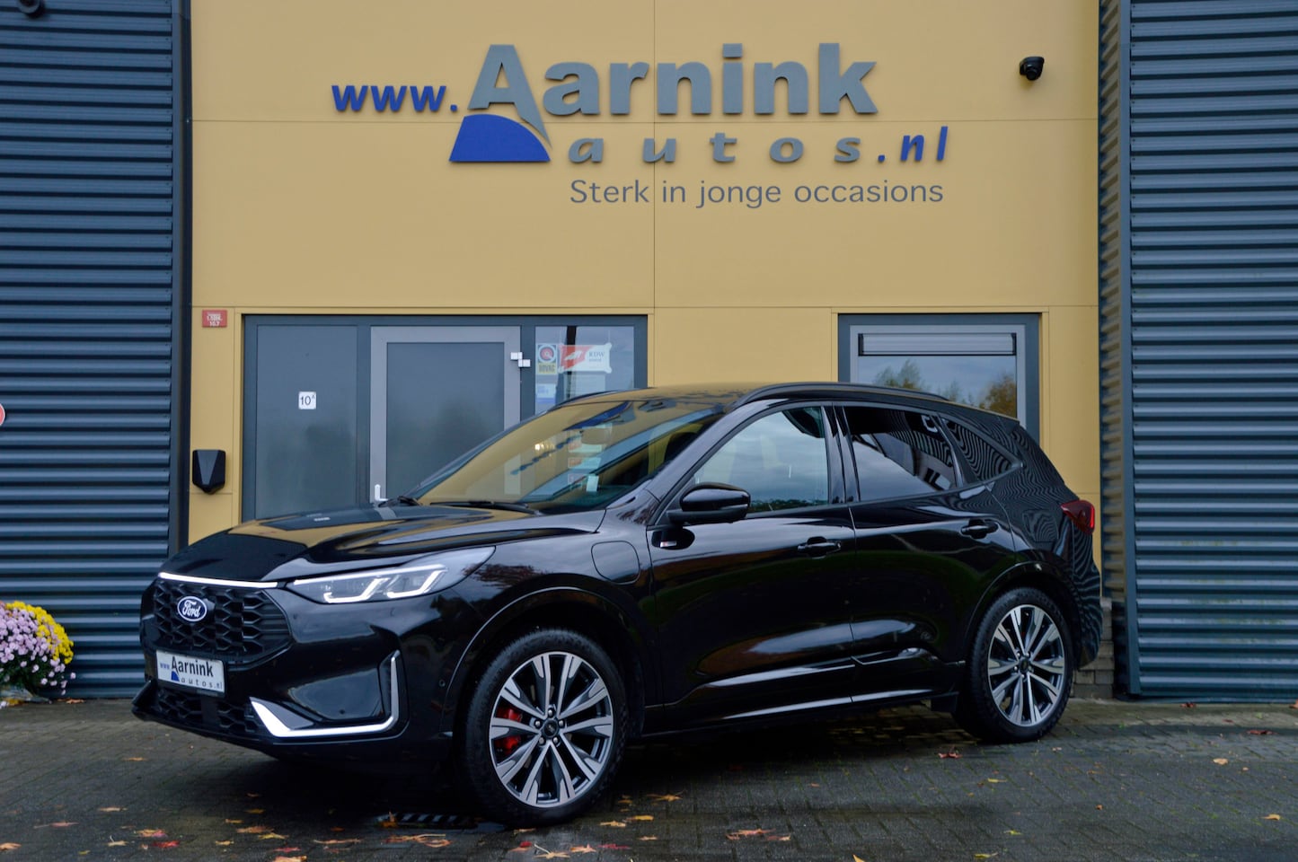 Ford Kuga - 2.5 PHEV 243 pk ST-Line X technopack, driverpack, camera, elekt. trekhaak 2100 kg, winterp - AutoWereld.nl