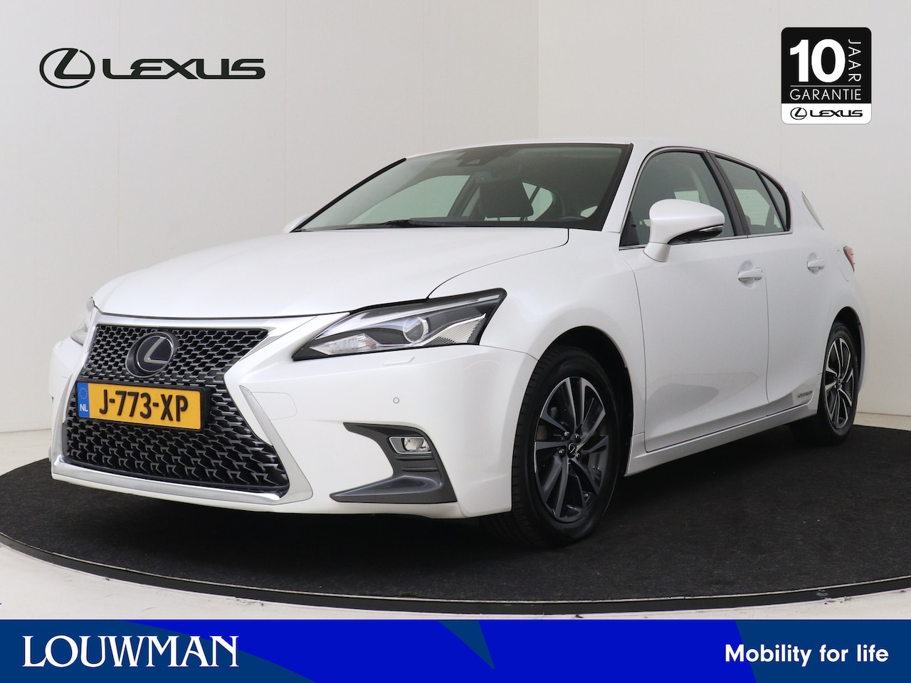 Lexus CT 200h - Ultimate Edition | LED | Parkeersensoren | Premium Navigatie | - AutoWereld.nl