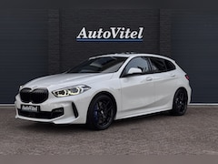 BMW 1-serie - 118i M-sport | Panodak | M-Kuipstoelen | M-performance Wheels | Stoel+Stuurverwarming | Co