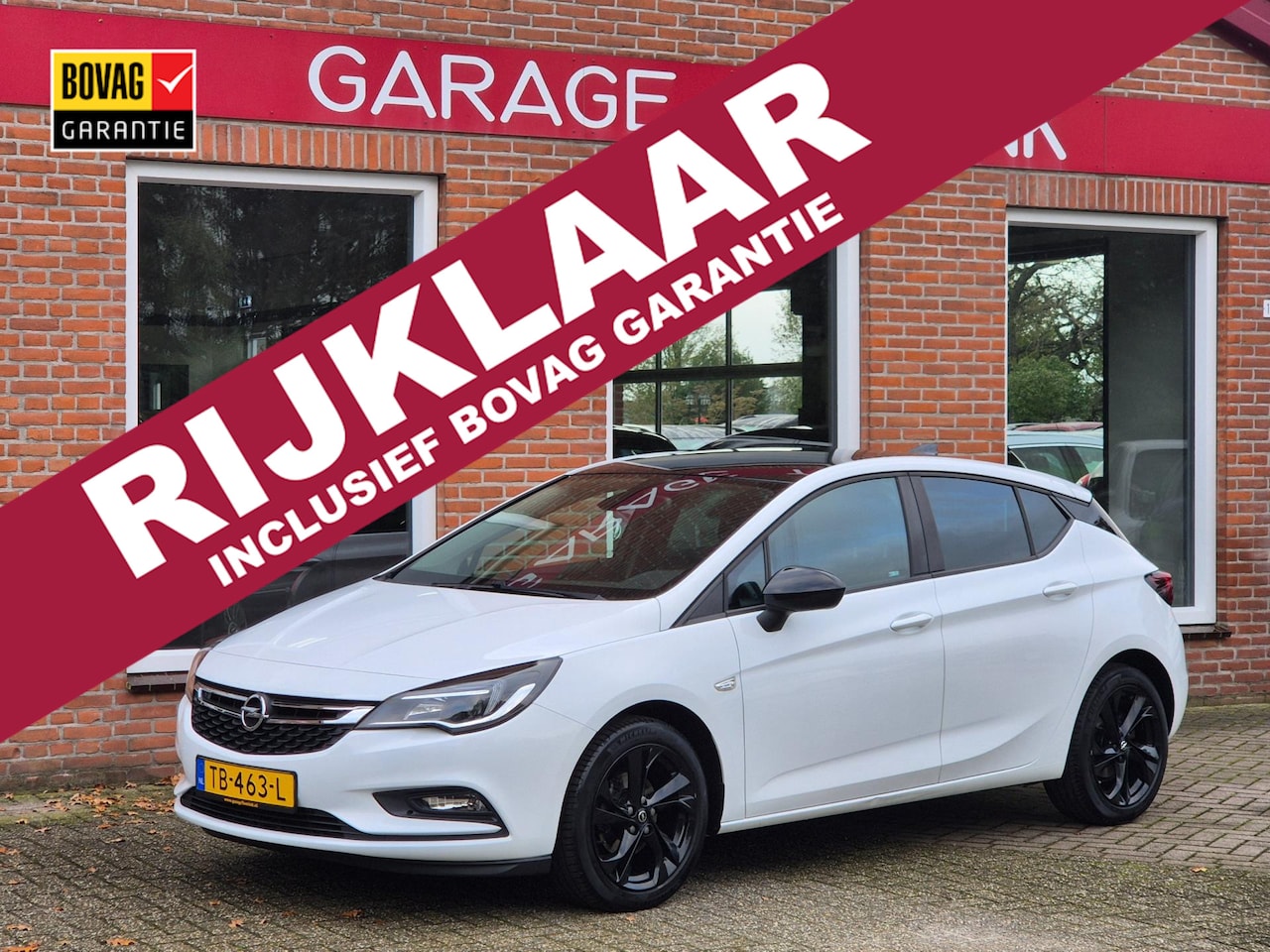 Opel Astra - 1.4 Black Edition 150PK 5drs airco, cruise, navi, carplay, lmv, trekhaak RIJKLAAR - AutoWereld.nl