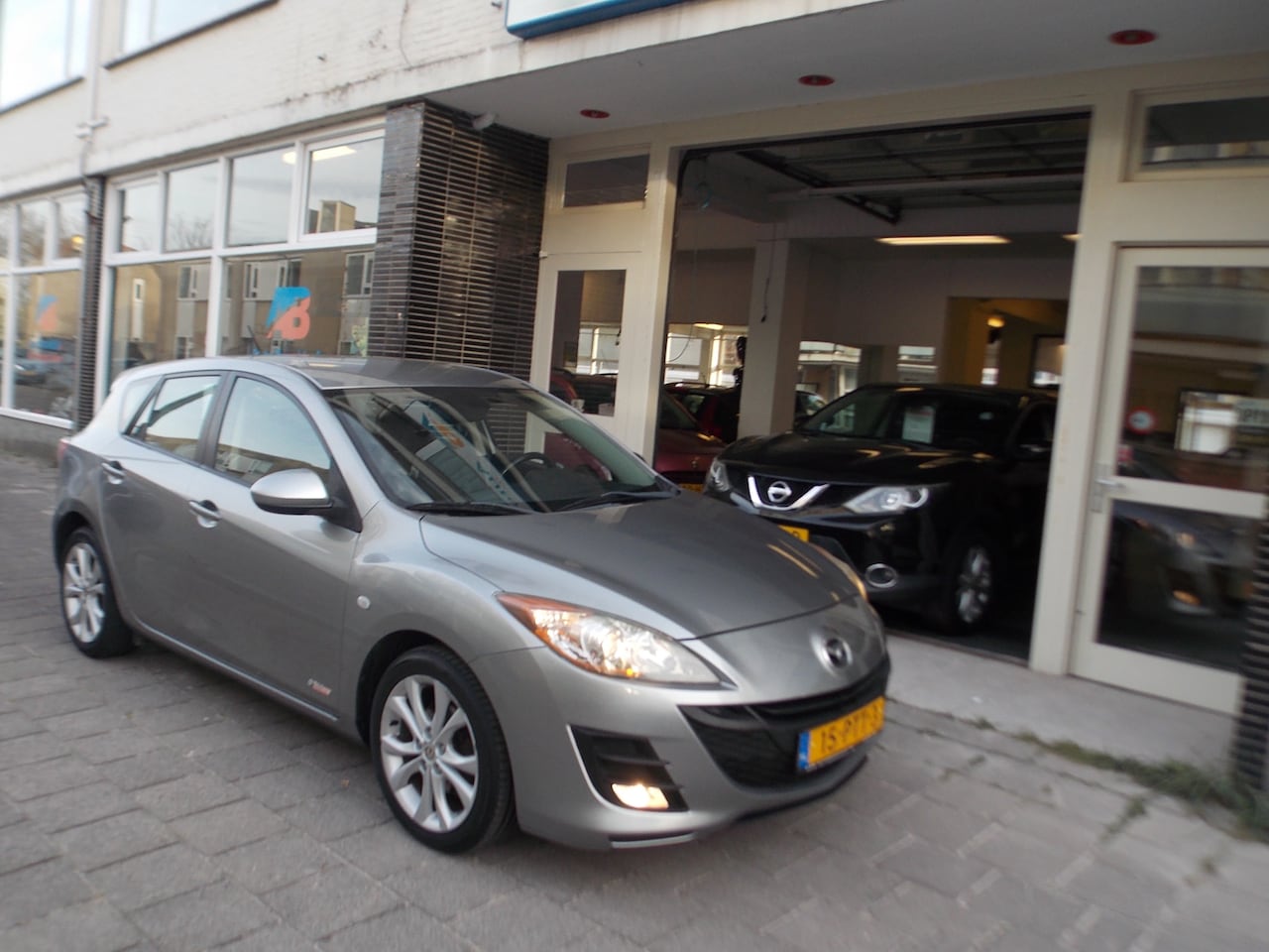 Mazda 3 - 1.6 GT-M Line PDC ACHTER AIRCO CRUISE LM VELGEN - AutoWereld.nl