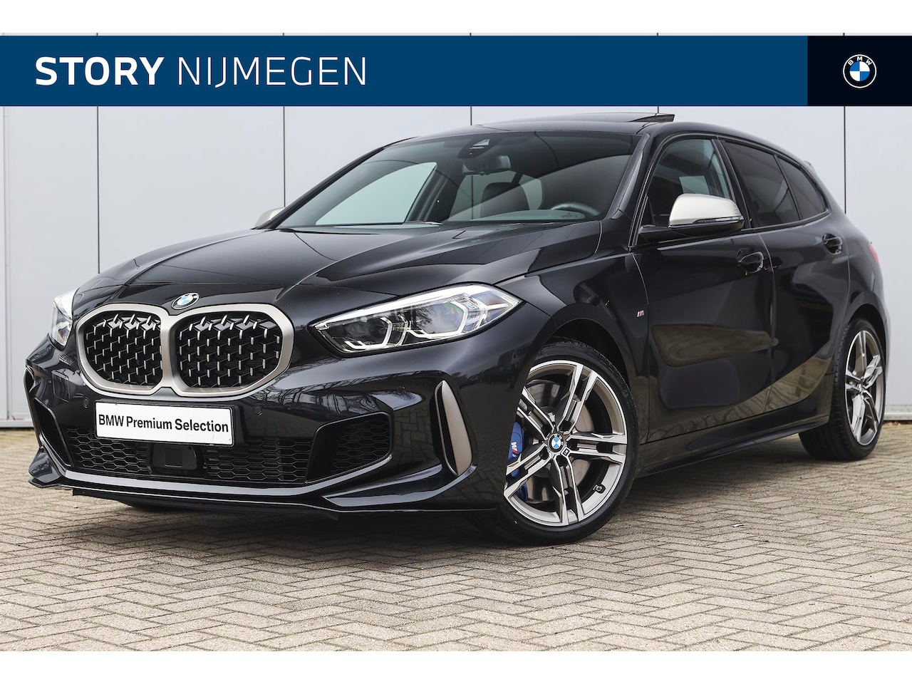 BMW 1-serie - M135i xDrive High Executive Automaat / Panoramadak / Active Cruise Control / Comfort Acces - AutoWereld.nl