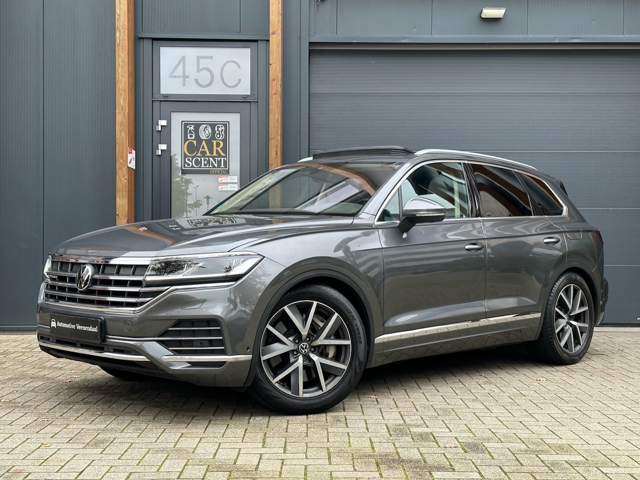 Volkswagen Touareg - 3.0 TSi eHybrid 4MOTION Luchtvering - AutoWereld.nl
