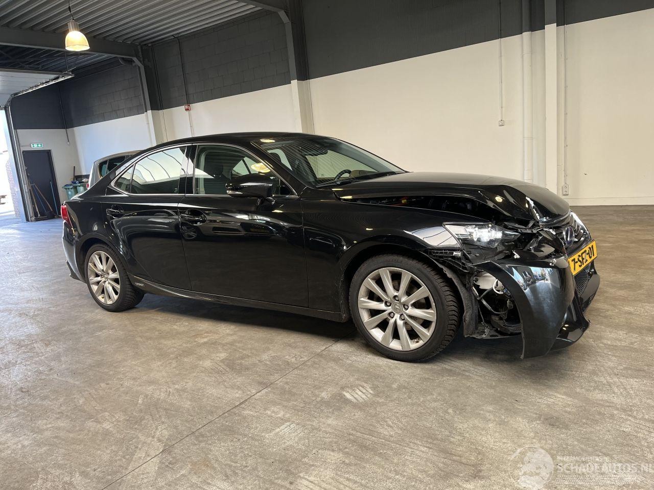 Lexus IS - 300h Luxury 93.000 KM NAP!