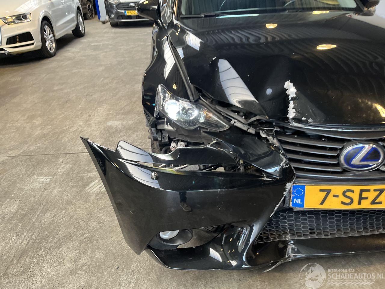 Lexus IS - 300h Luxury 93.000 KM NAP!