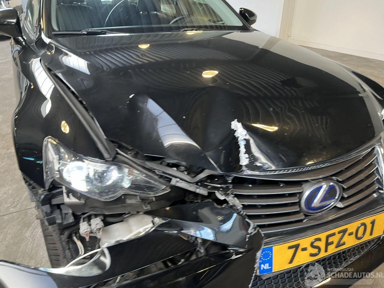 Lexus IS - 300h Luxury 93.000 KM NAP!