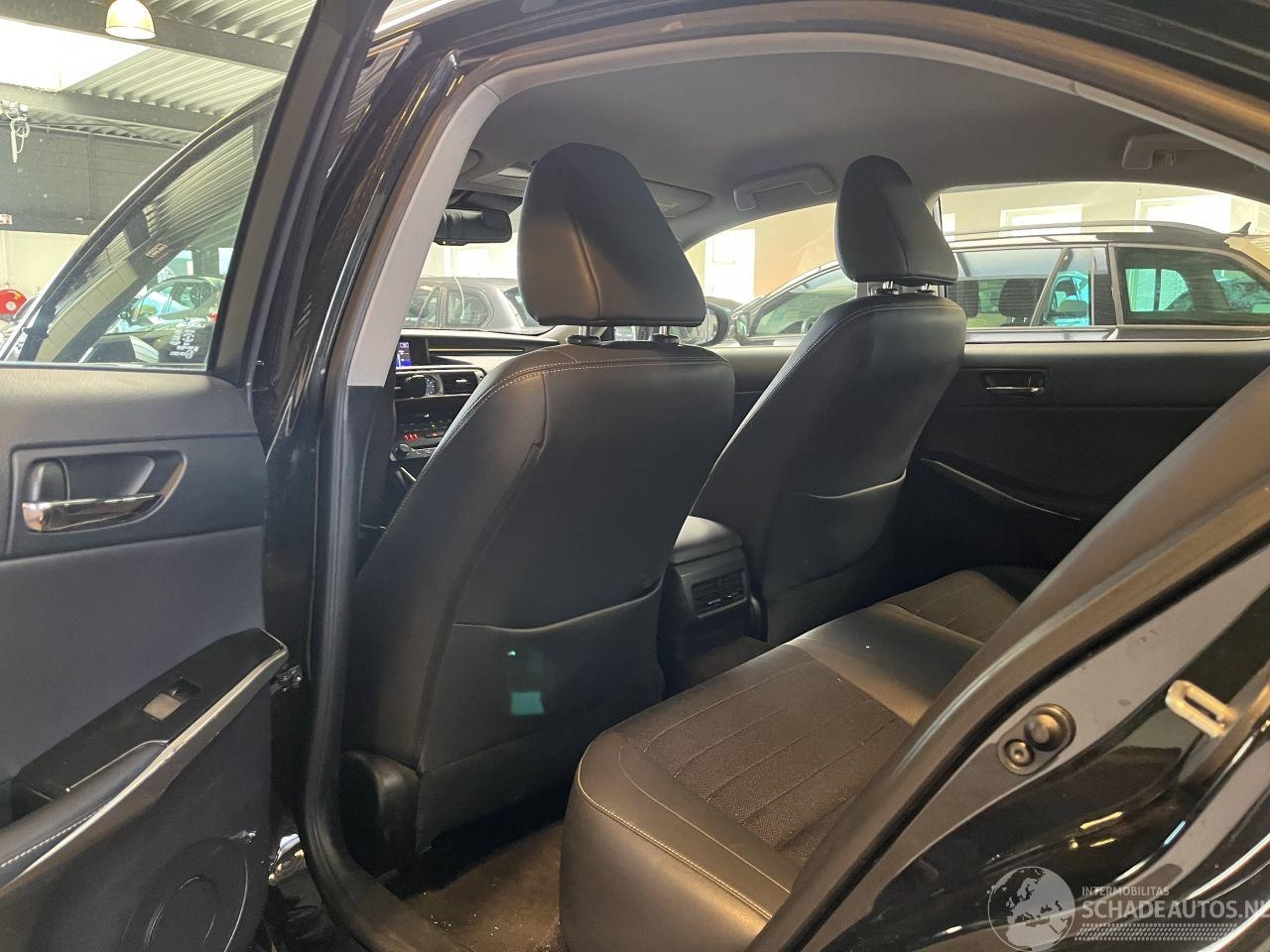 Lexus IS - 300h Luxury 93.000 KM NAP!