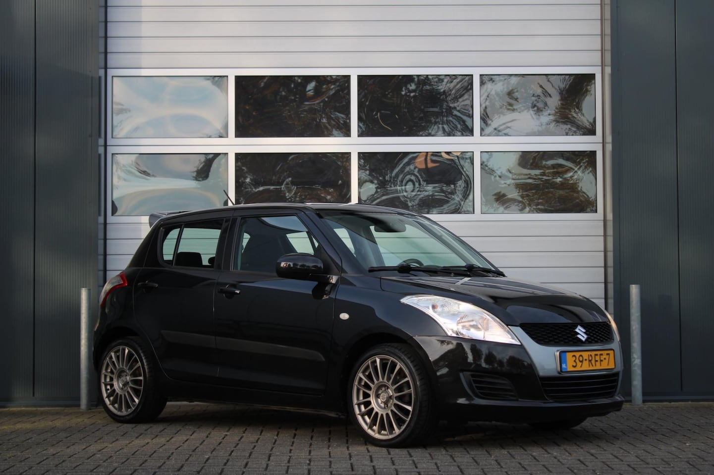 Suzuki Swift - 1.2 Comfort EASSS 5-Deurs Airco/Stoelverwarming/RadioCD.USB/17"LM/Isofix/1e.EIG/Goedonderh - AutoWereld.nl