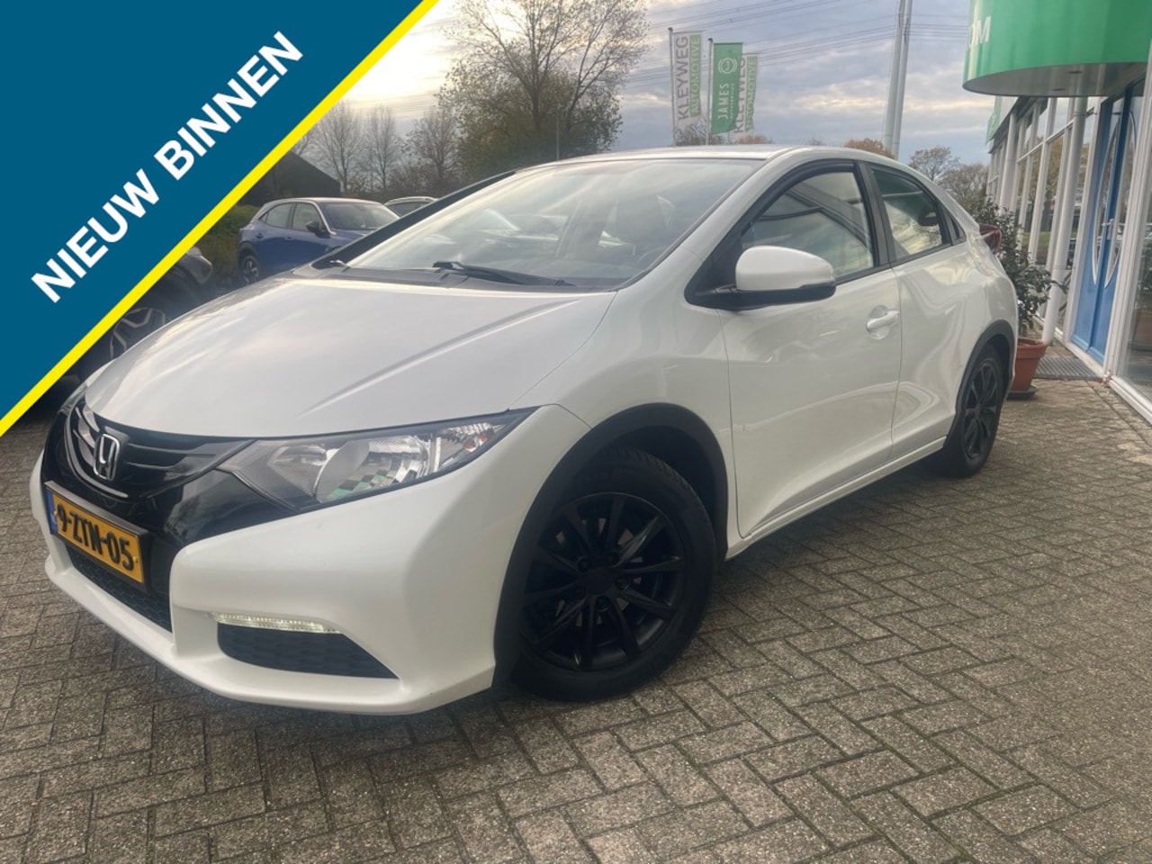 Honda Civic - 1.4 S 1.4 S, Clima, Lm velg, Trekhaak, All season - AutoWereld.nl