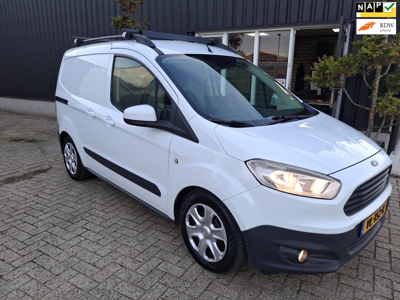 Ford Transit Courier - 1.5 TDCI Trend Schuifdeur - AutoWereld.nl