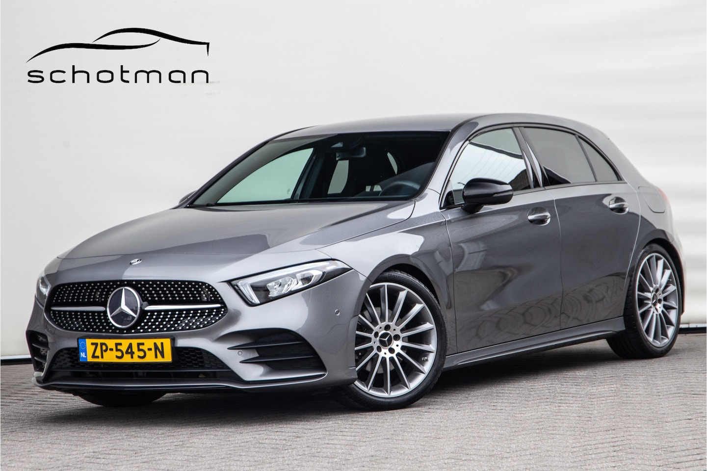 Mercedes-Benz A-klasse - 200 AMG Nightpakket, Widescreen, Camera, 19" - AutoWereld.nl