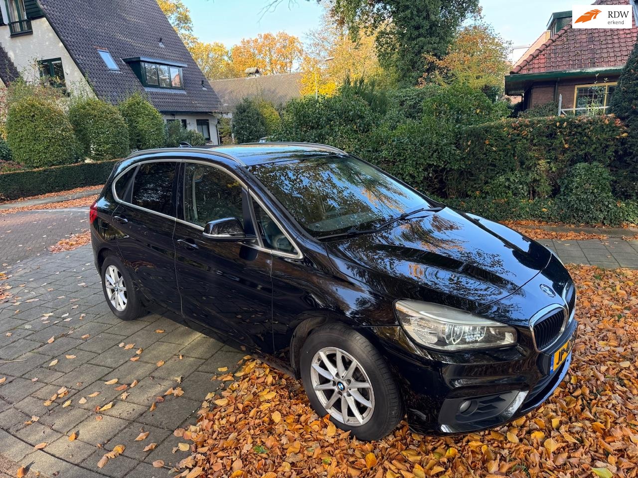 BMW 2-serie Active Tourer - 216d Automaat Executive | NAP| APK| Euro 6 - AutoWereld.nl