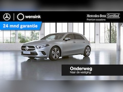 Mercedes-Benz A-klasse - 180 Luxury Line | Getint glas | Premium pack | Stoelverwarming | Apple Carplay |