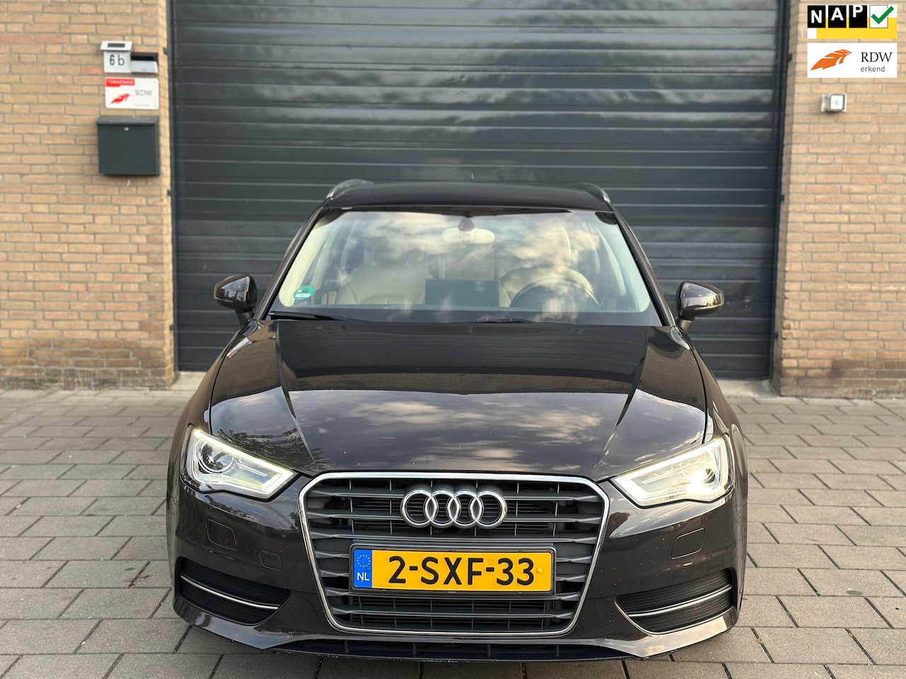 Audi A3 Sportback - 1.4 TFSI AUT Ambiente Pro Line plus Clima Cruise Control stoelverw Navi PDC Camera - AutoWereld.nl