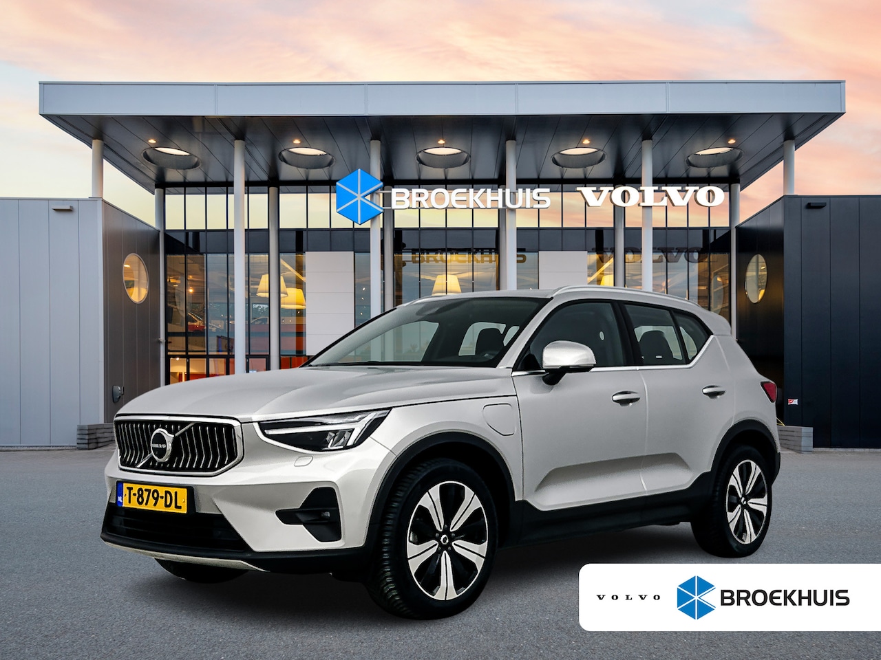 Volvo XC40 - T5 Recharge Ultimate Bright | 19" Allseason | Leder | Trekhaak | 360 Camera | Harman Kardo - AutoWereld.nl