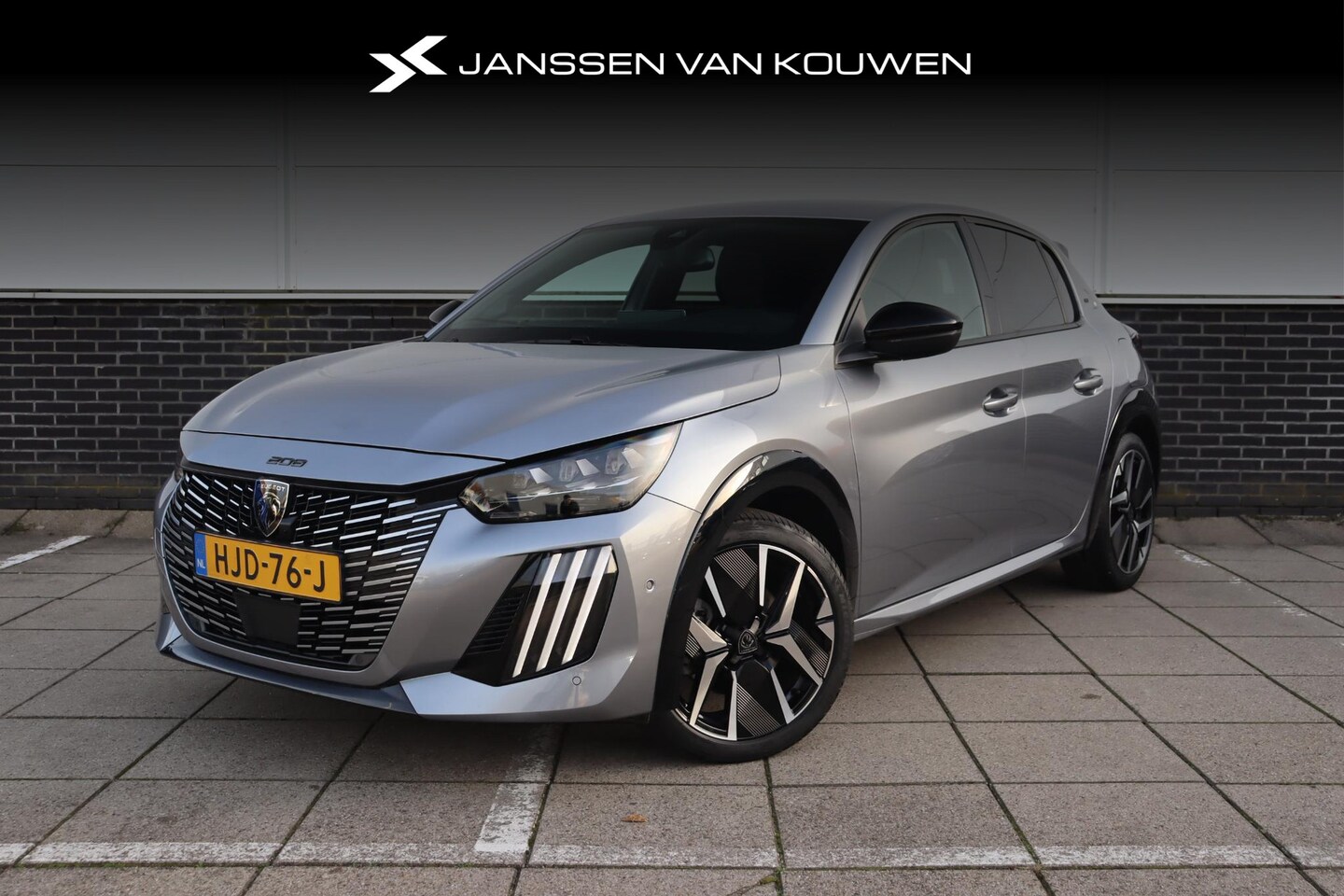 Peugeot 208 - 1.2 Hybrid 145 e-DCS6 GT * LED Koplampen * Navi * Clima * Apple Carplay * 17" LMW * - AutoWereld.nl