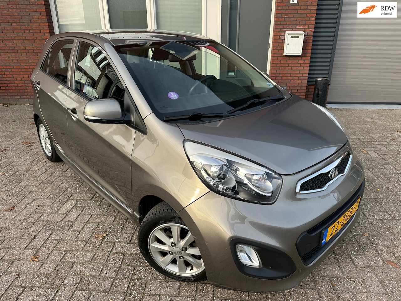 Kia Picanto - 1.2 CVVT ISG Plus Pack / 5DRS / Airco / AUX / NAP - AutoWereld.nl