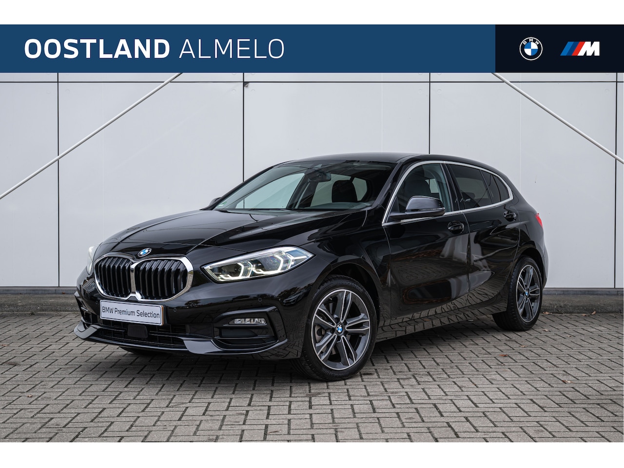BMW 1-serie - 118i Sport Line Automaat / Sportstoelen / LED / Live Cockpit Professional / Cruise Control - AutoWereld.nl