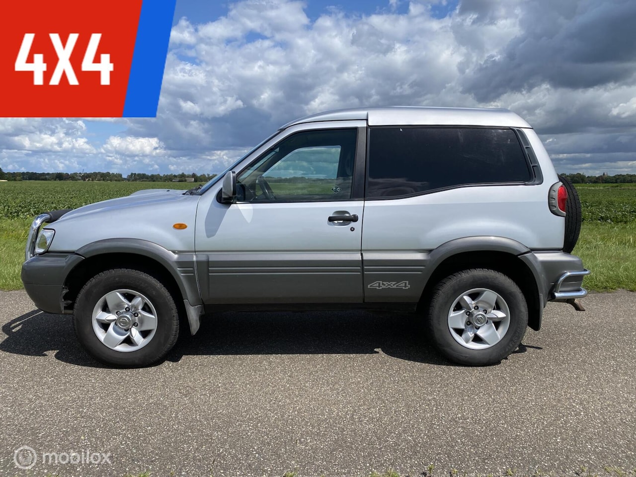 Nissan Terrano ll - 3.0 Di Luxury FR-B | 4x4 | - AutoWereld.nl