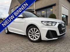 Audi A1 Sportback - 30 TFSI S edition Automaat Digi-dash / Parksensors / Zwart dak