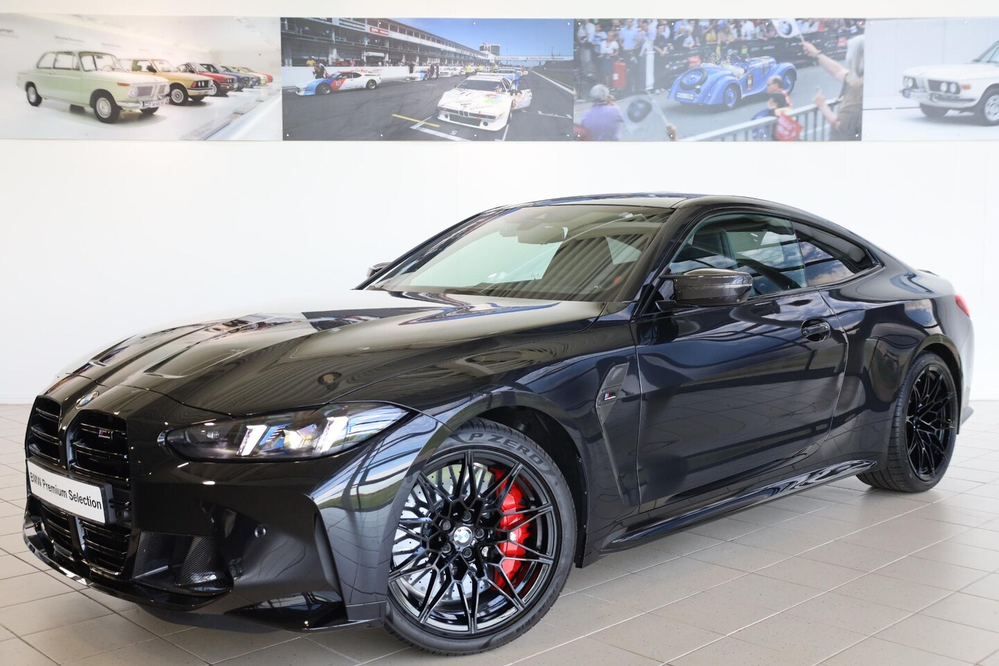 BMW M4 - Competition xDrive Coupé | M Race Track Pack | Innovation Pack - AutoWereld.nl