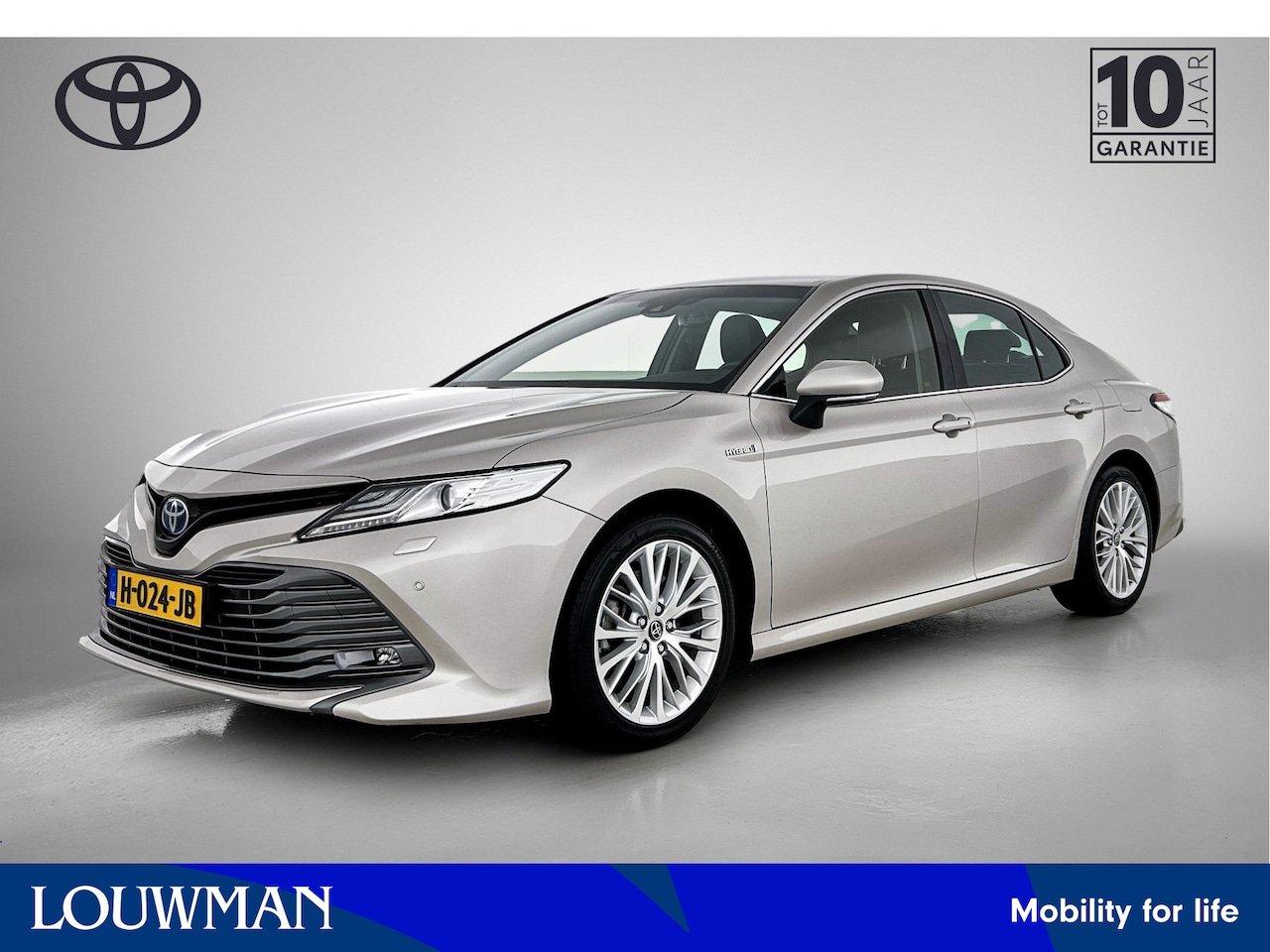 Toyota Camry - 2.5 Hybrid Executive | 1e Eigenaar | Nieuw Geleverd & Onderhouden | Leder | LED | Navigati - AutoWereld.nl