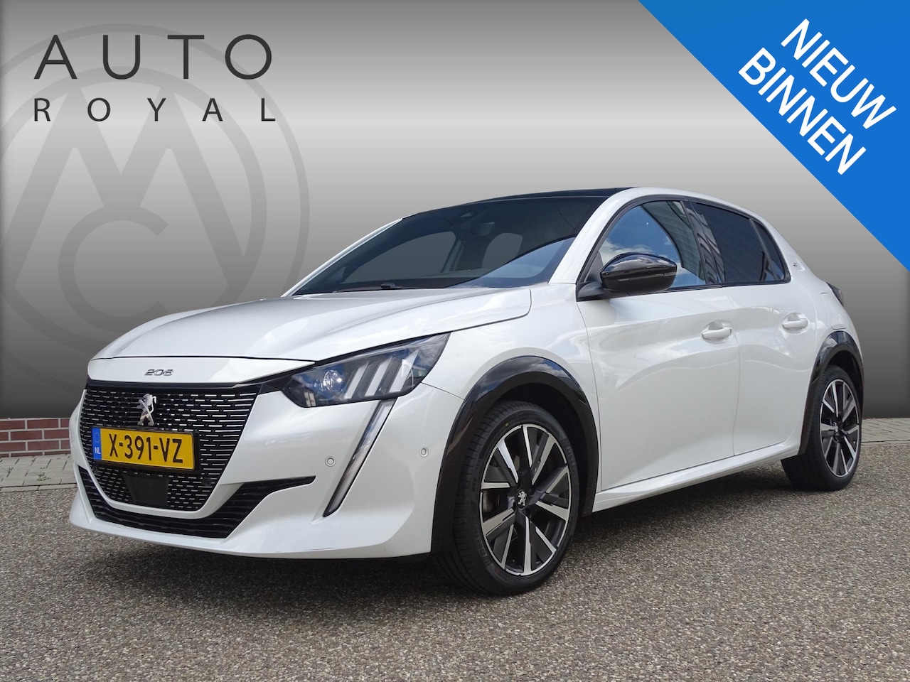 Peugeot 208 - 1.2 PureTech GT Pack AUTOMAAT| WIT PARELMOER| ACHTERUITRIJCAMERA | PANORAMADAK | NAVIGATIE - AutoWereld.nl