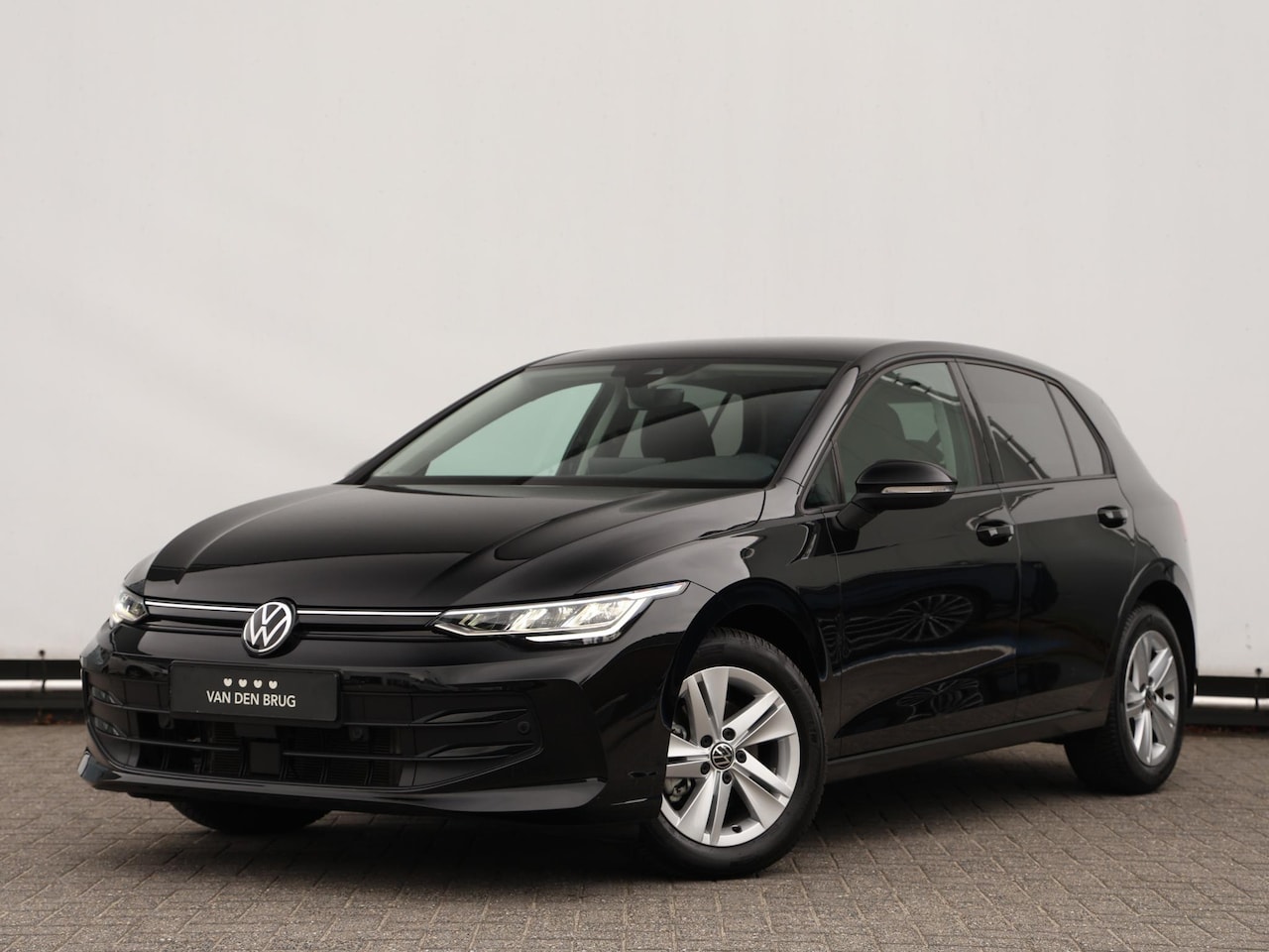 Volkswagen Golf - 1.5 eTSI Life Edition 150 pk DSG  | LED | Spiegelpakket | Navigatie via App-connect | Adap - AutoWereld.nl