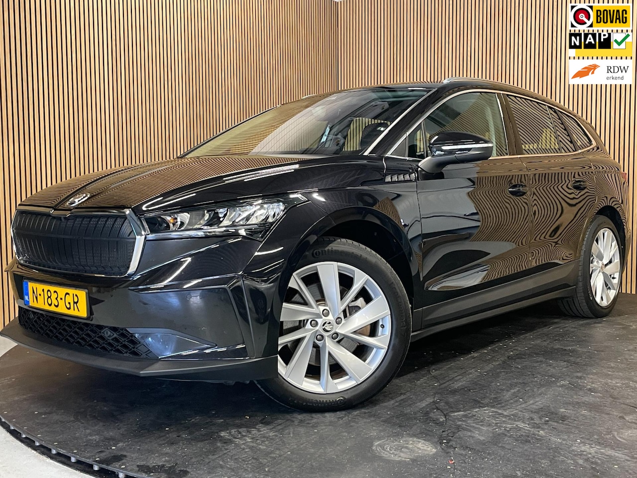 Skoda Enyaq iV - 80|GROTE ACCU|CARPLAY|CAMERA|NAVI|STOELVERW. V+A|STUURVERWARMING|NL-AUTO|NAP|1e EIG|INCL.B - AutoWereld.nl