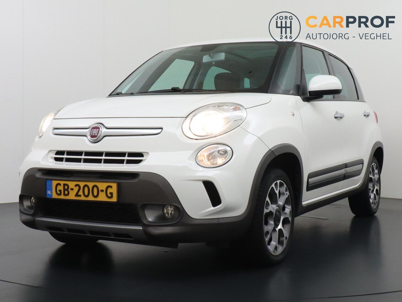 Fiat 500 L - 1.4-T-Jet Trekking Panoramadak Trekhaak Navigatie Stoelverwarming - AutoWereld.nl