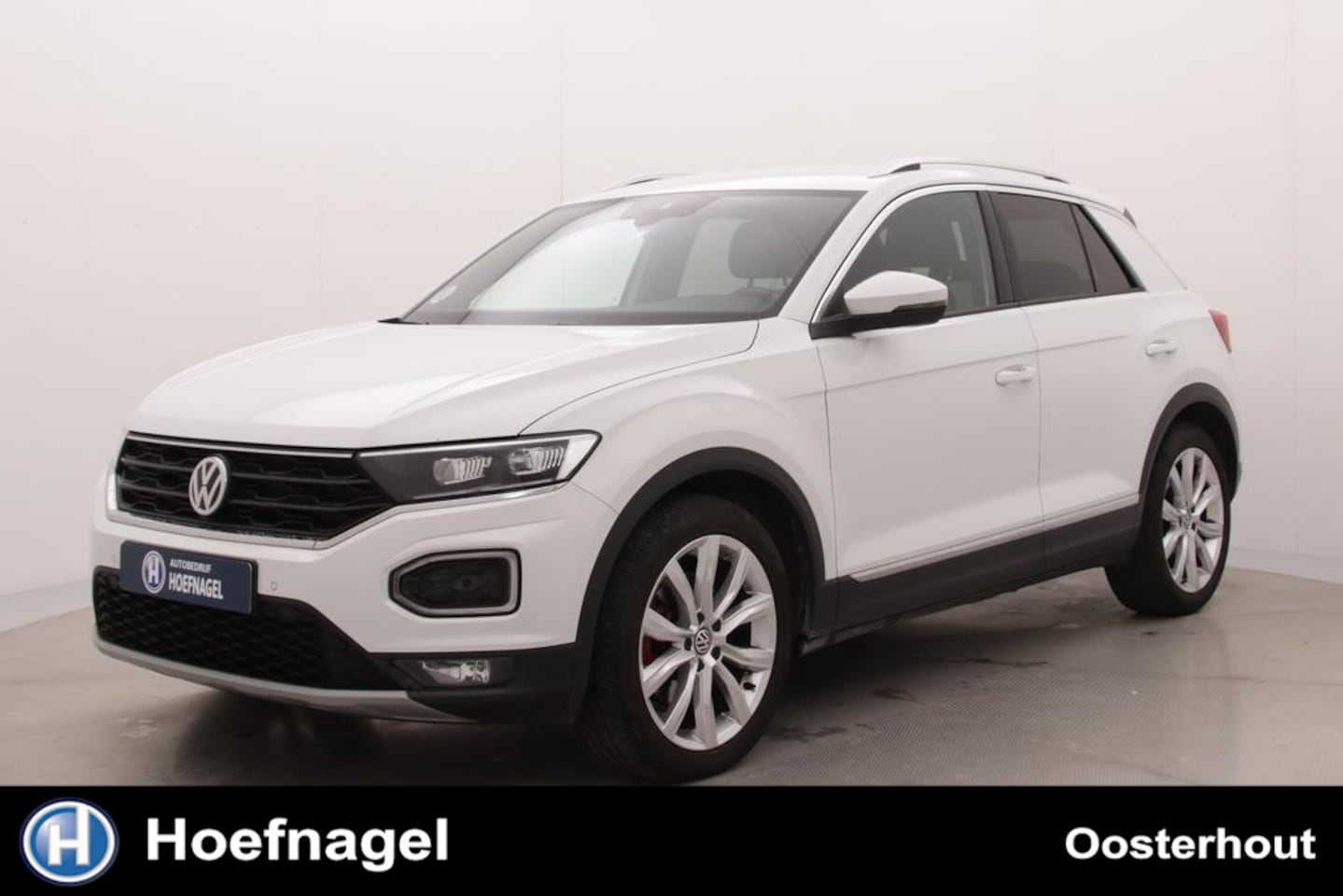 Volkswagen T-Roc - 2.0 TSI 4Motion Sport Automaat | Adaptive Cruise Control | Navigatie | Camera | Blind Spot - AutoWereld.nl