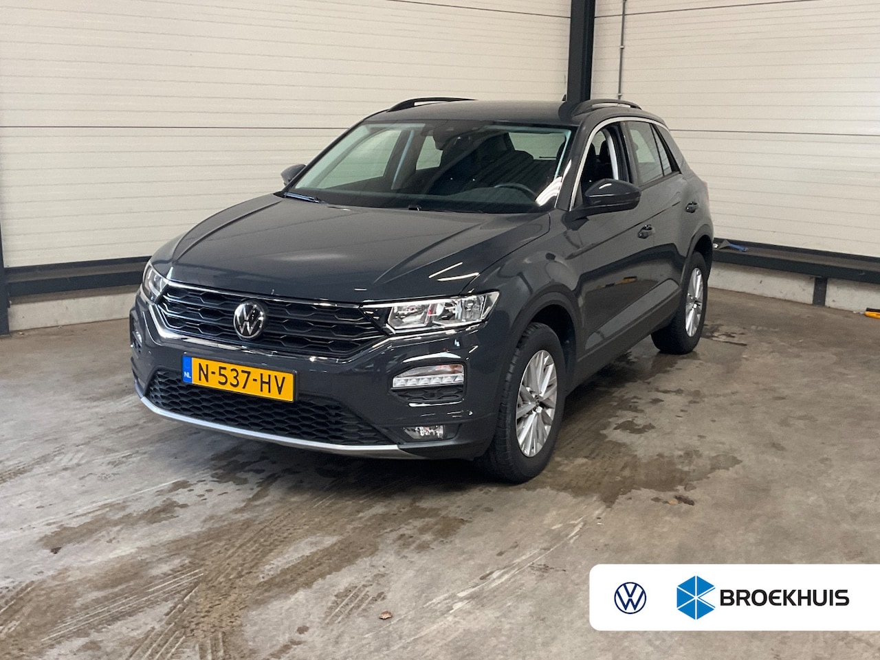 Volkswagen T-Roc - 1.0 TSI 110 pk Style | Parkeersensoren | Cruise control adaptief | Apple carplay | - AutoWereld.nl