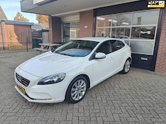 Volvo V40 - 1.6 T3 Kinetic, Clima, Cruise, Camera, PDC, NAP
